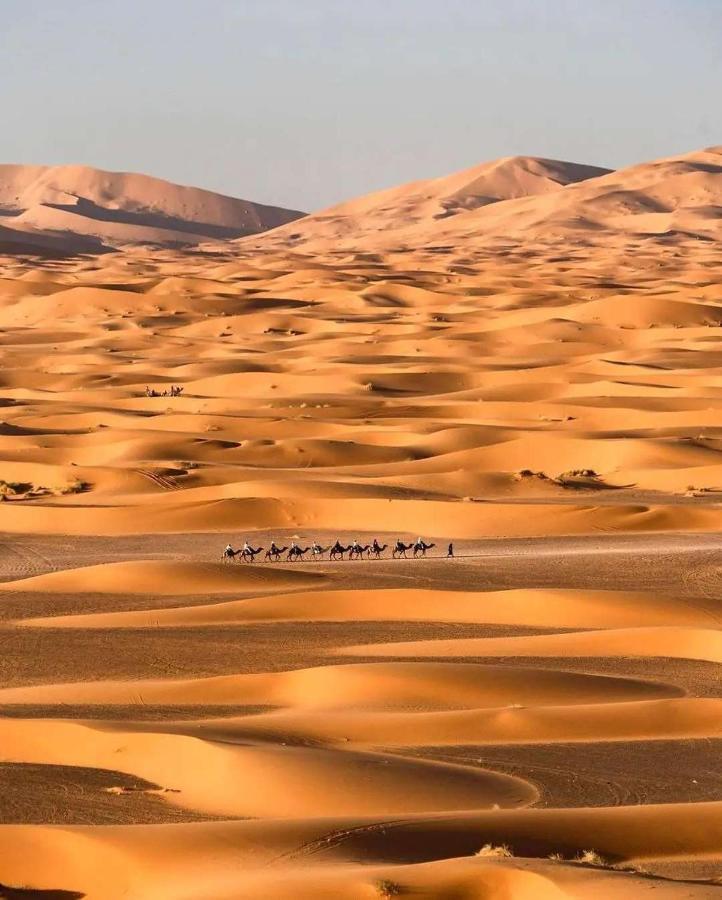Sahara Majestic Luxury Camp Hotell Merzouga Exteriör bild The Sahara Desert