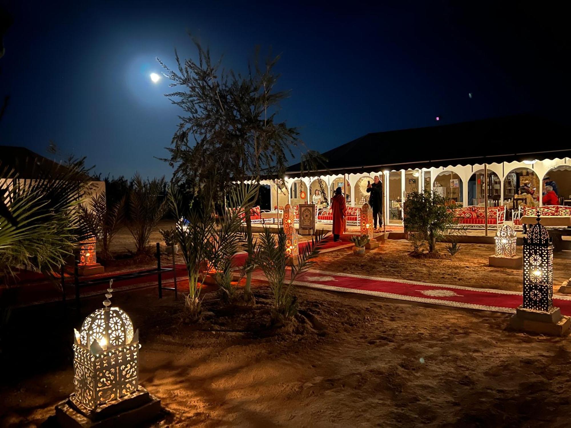 Sahara Majestic Luxury Camp Hotell Merzouga Exteriör bild Desert camp in the Sahara
