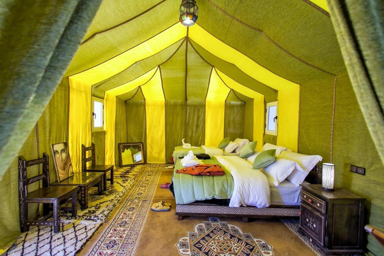 Sahara Majestic Luxury Camp Hotell Merzouga Exteriör bild Luxury tent at the camp