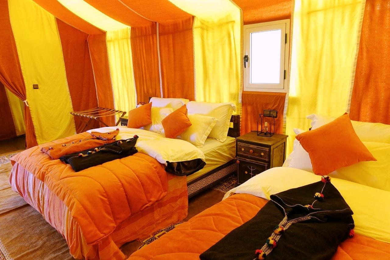 Sahara Majestic Luxury Camp Hotell Merzouga Exteriör bild Interior of a tent