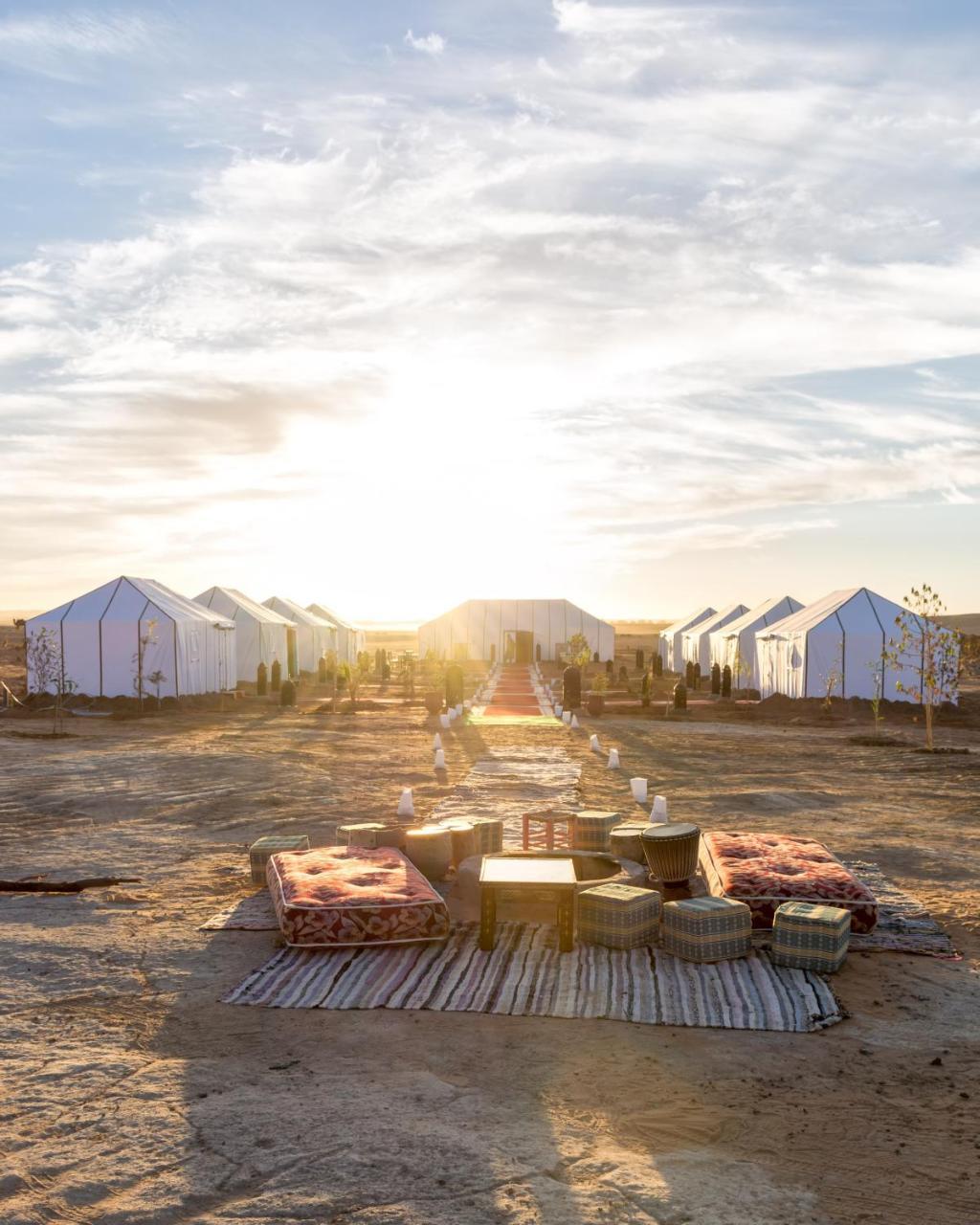 Sahara Majestic Luxury Camp Hotell Merzouga Exteriör bild The camp at the Sahara Star